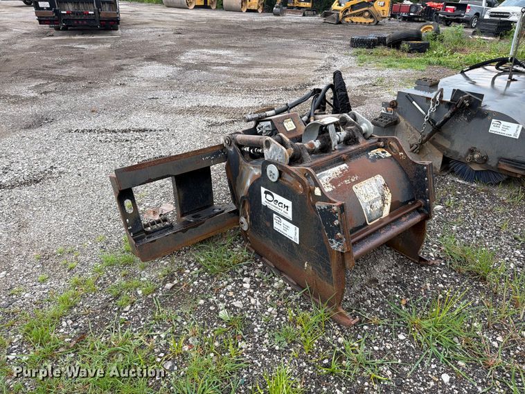 image for item FN5789 Caterpillar PC206 skid steer cold planer