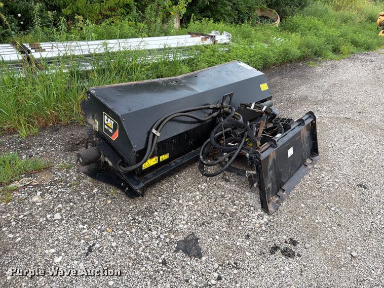 image for item FN5791 2017 Caterpillar BA118C skid steer sweeper