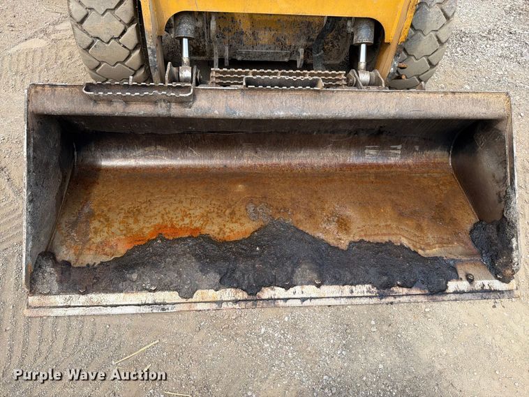 image for item FN5792 2024 Caterpillar 262D3 skid steer loader