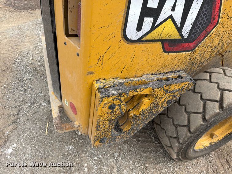 image for item FN5792 2024 Caterpillar 262D3 skid steer loader