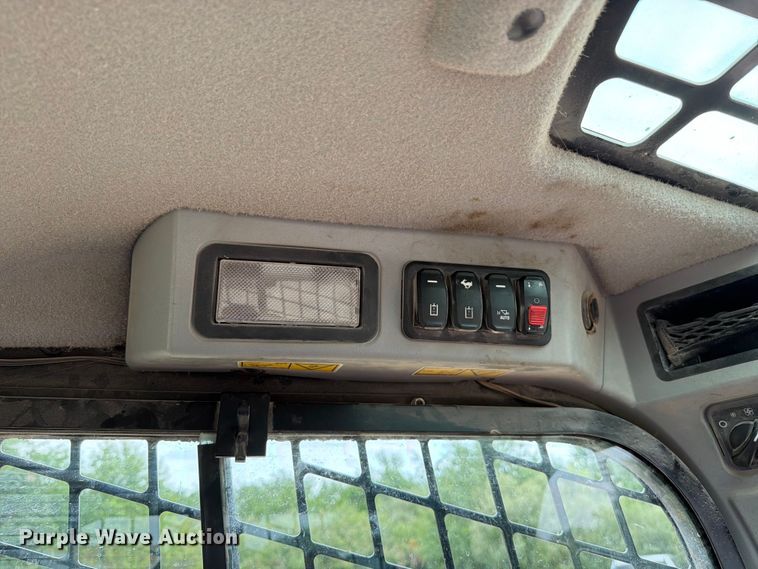 image for item FN5792 2024 Caterpillar 262D3 skid steer loader