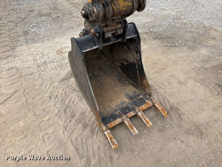 image for item FN5795 2022 Caterpillar 305CR mini excavator