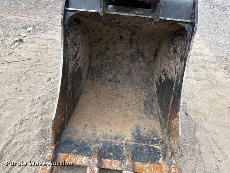 image for item FN5795 2022 Caterpillar 305CR mini excavator