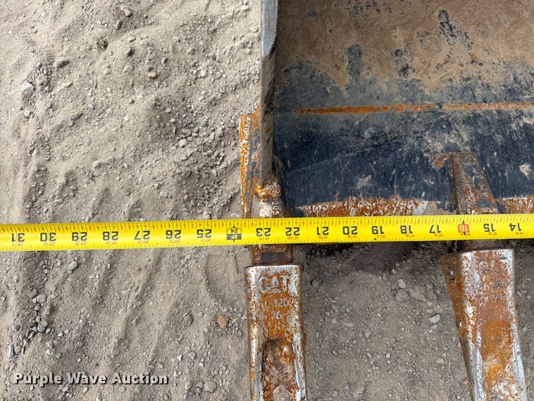 image for item FN5795 2022 Caterpillar 305CR mini excavator