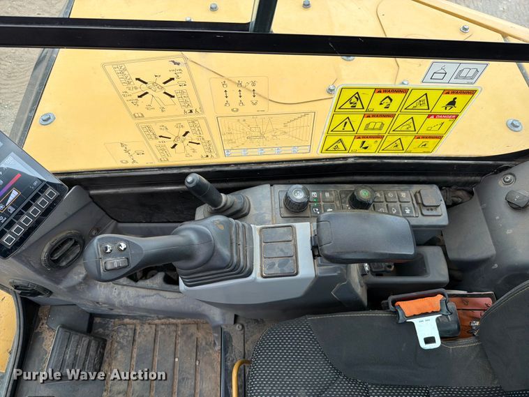 image for item FN5795 2022 Caterpillar 305CR mini excavator