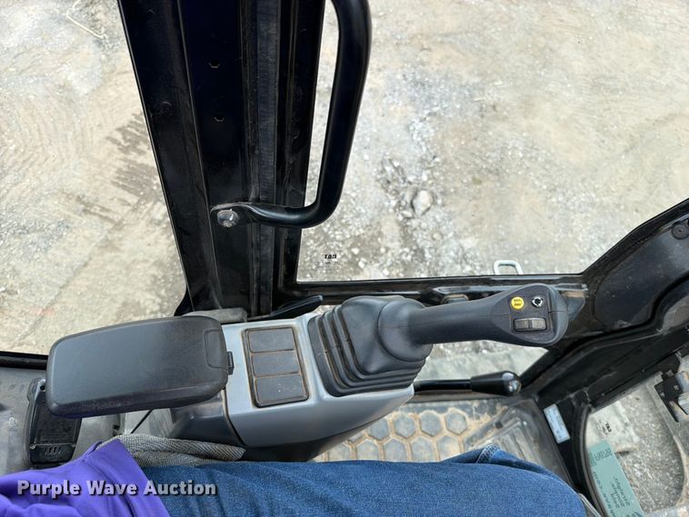 image for item FN5795 2022 Caterpillar 305CR mini excavator