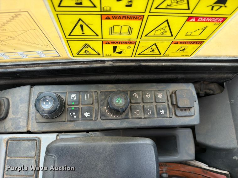 image for item FN5795 2022 Caterpillar 305CR mini excavator