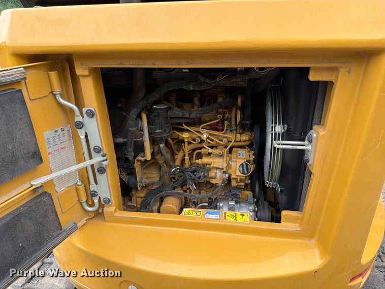 image for item FN5795 2022 Caterpillar 305CR mini excavator