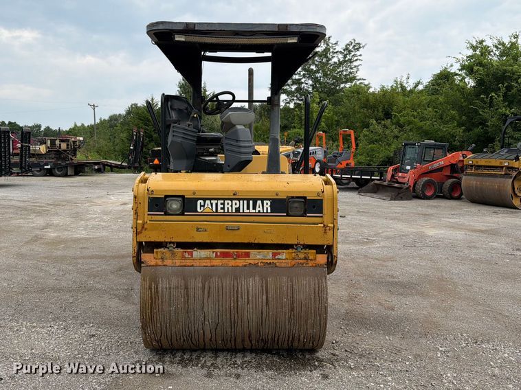 image for item FN5802 2004 Caterpillar CB-434D double drum vibratory roller