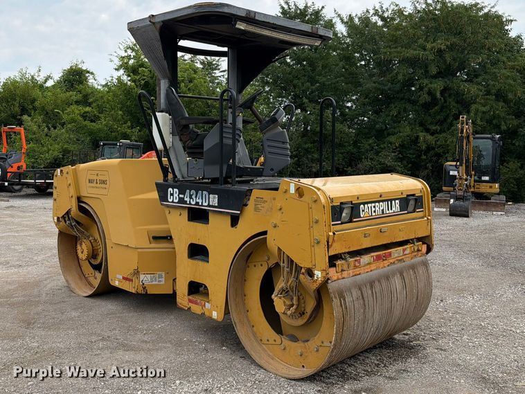 image for item FN5802 2004 Caterpillar CB-434D double drum vibratory roller