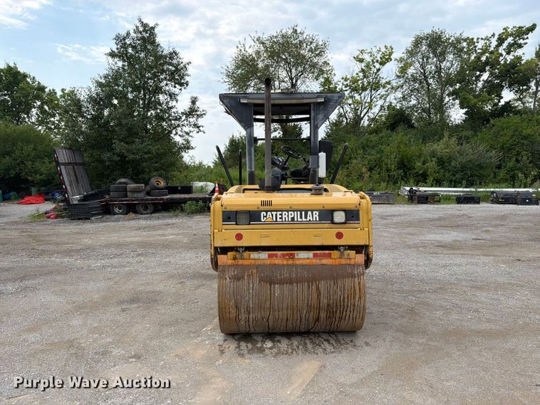 image for item FN5802 2004 Caterpillar CB-434D double drum vibratory roller