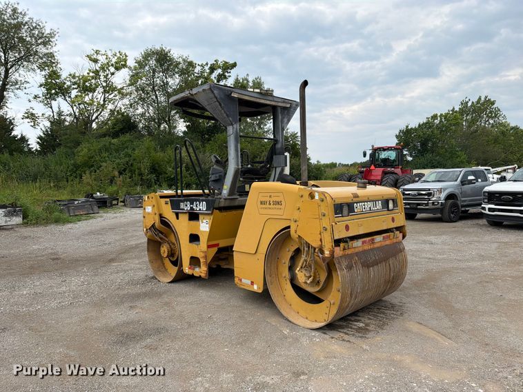 image for item FN5802 2004 Caterpillar CB-434D double drum vibratory roller