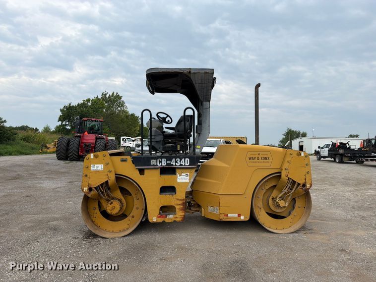 image for item FN5802 2004 Caterpillar CB-434D double drum vibratory roller