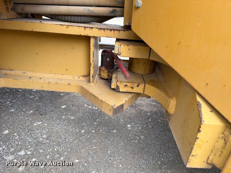 image for item FN5802 2004 Caterpillar CB-434D double drum vibratory roller