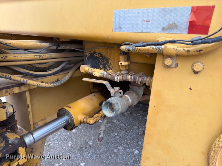 image for item FN5802 2004 Caterpillar CB-434D double drum vibratory roller