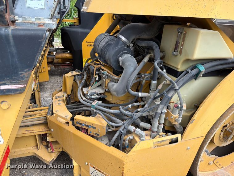 image for item FN5802 2004 Caterpillar CB-434D double drum vibratory roller