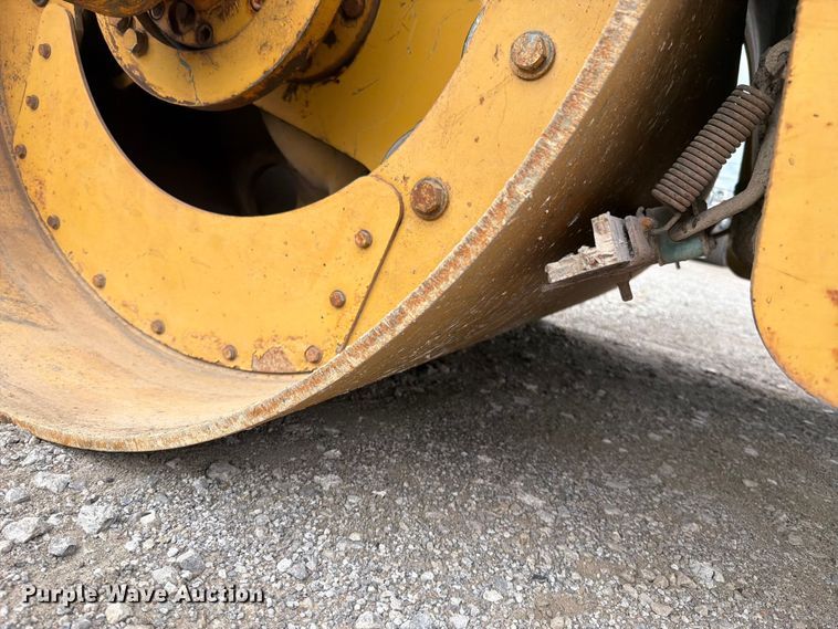 image for item FN5802 2004 Caterpillar CB-434D double drum vibratory roller