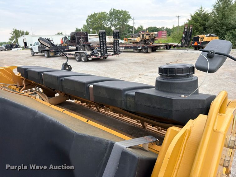image for item FN5803 2016 Caterpillar CB64B double drum vibratory roller