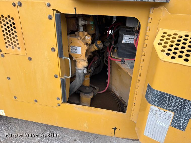 image for item FN5803 2016 Caterpillar CB64B double drum vibratory roller