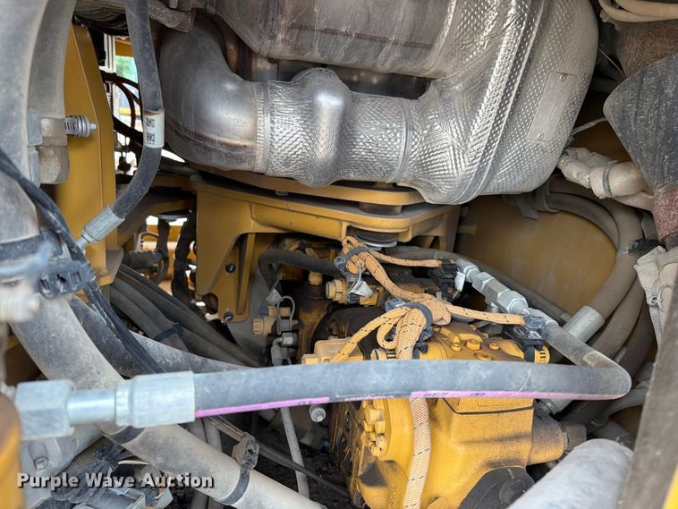 image for item FN5803 2016 Caterpillar CB64B double drum vibratory roller