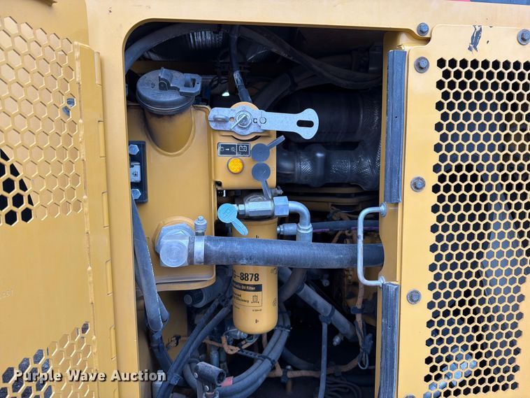 image for item FN5803 2016 Caterpillar CB64B double drum vibratory roller