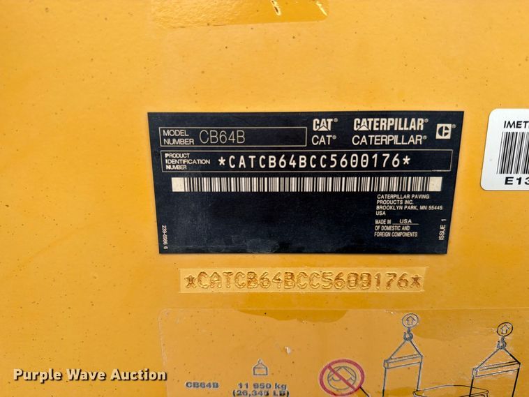 image for item FN5803 2016 Caterpillar CB64B double drum vibratory roller