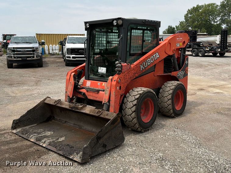 2018 Kubota SSV75 skid steer loader