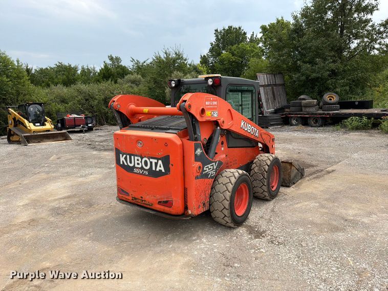 image for item FN5804 2018 Kubota SSV75 skid steer loader