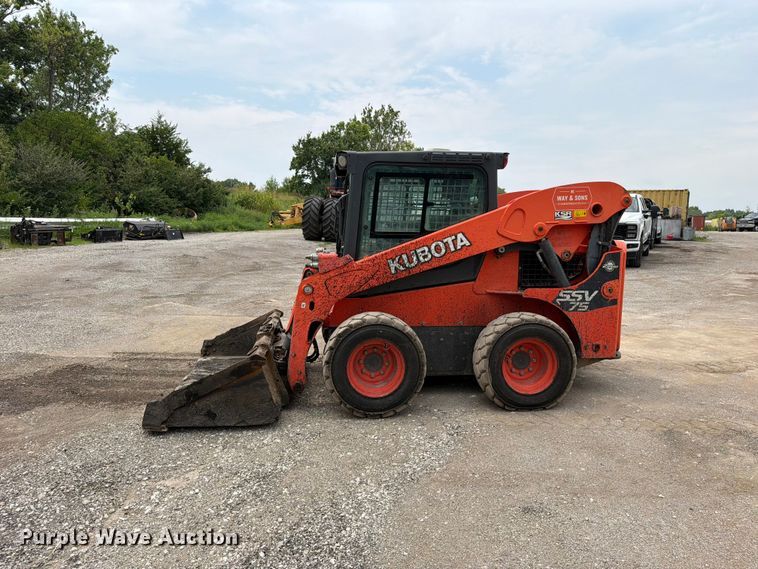 image for item FN5804 2018 Kubota SSV75 skid steer loader