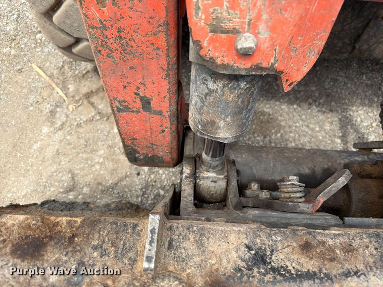 image for item FN5804 2018 Kubota SSV75 skid steer loader