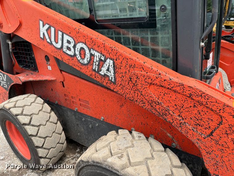 image for item FN5804 2018 Kubota SSV75 skid steer loader