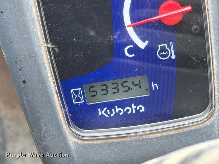 image for item FN5804 2018 Kubota SSV75 skid steer loader