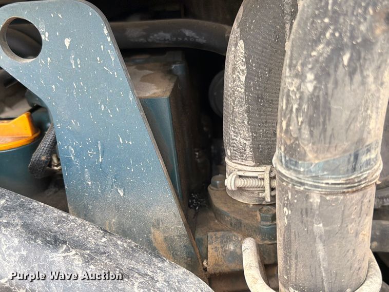 image for item FN5804 2018 Kubota SSV75 skid steer loader