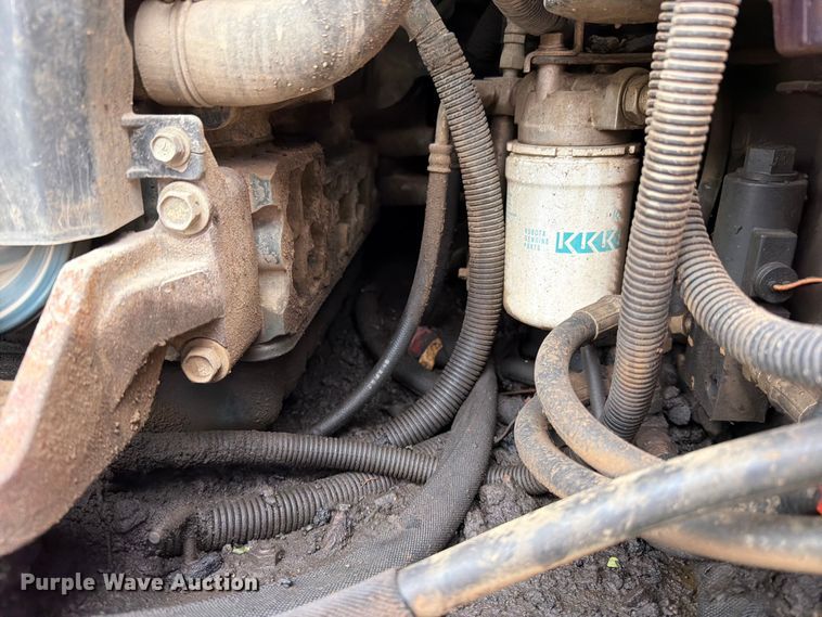 image for item FN5804 2018 Kubota SSV75 skid steer loader
