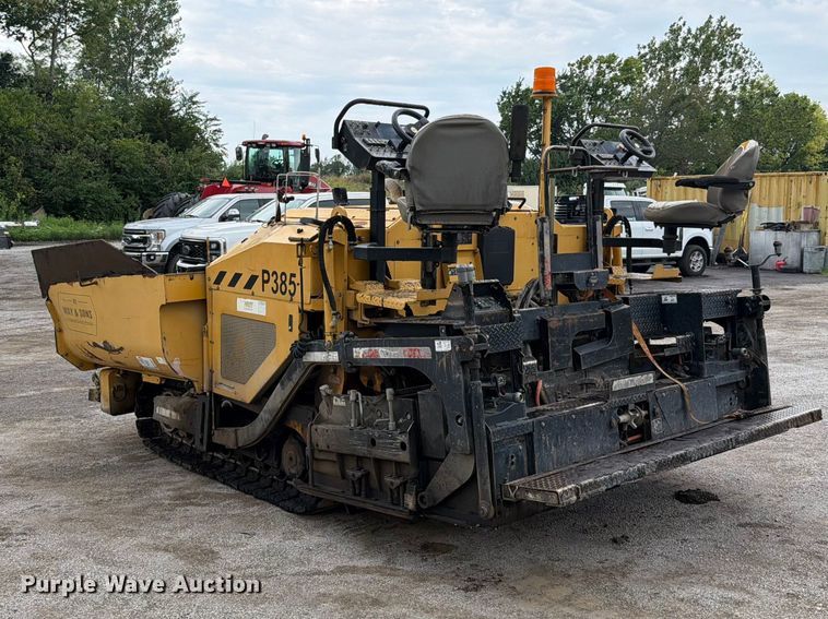image for item FN5807 2017 Weiler P385 paver