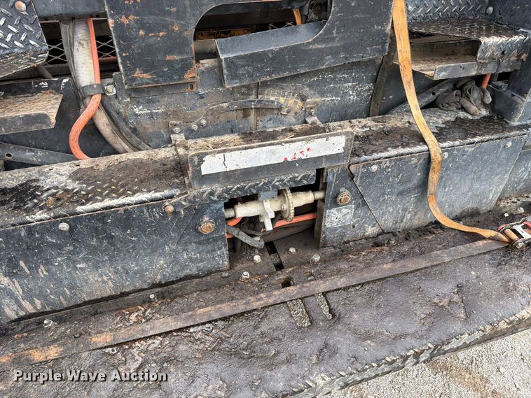 image for item FN5807 2017 Weiler P385 paver