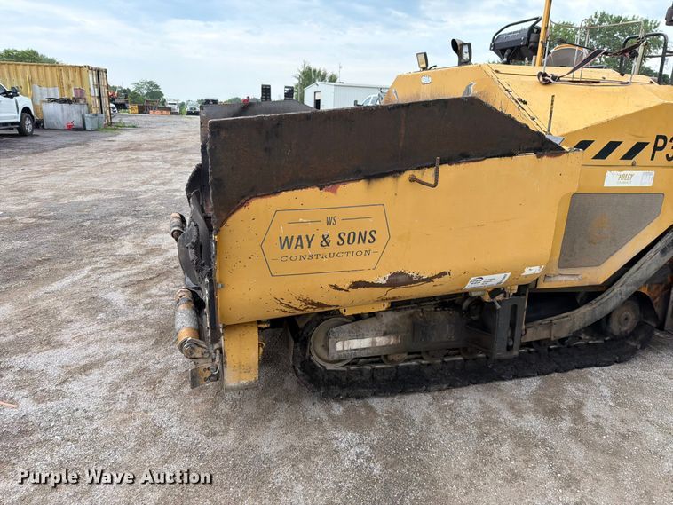 image for item FN5807 2017 Weiler P385 paver