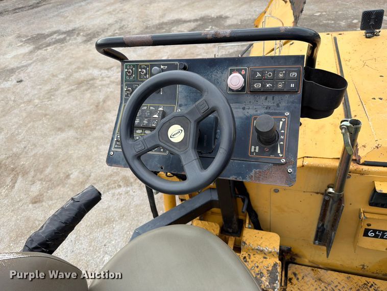 image for item FN5807 2017 Weiler P385 paver