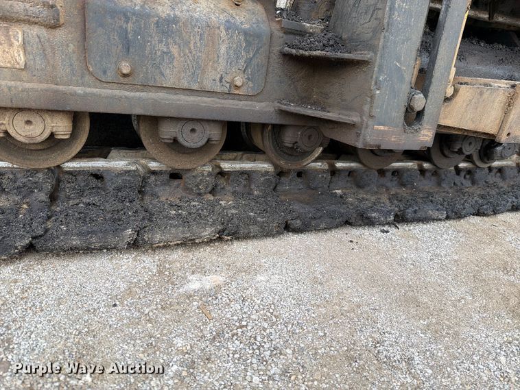 image for item FN5807 2017 Weiler P385 paver
