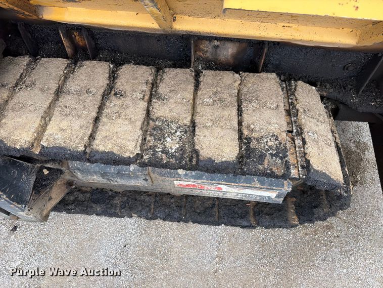 image for item FN5807 2017 Weiler P385 paver