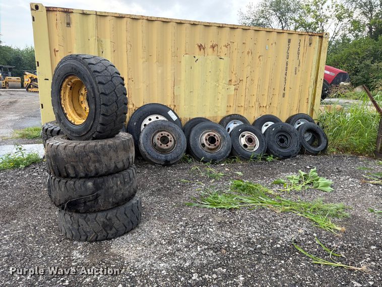 image for item FN5813 (20) tires and wheels