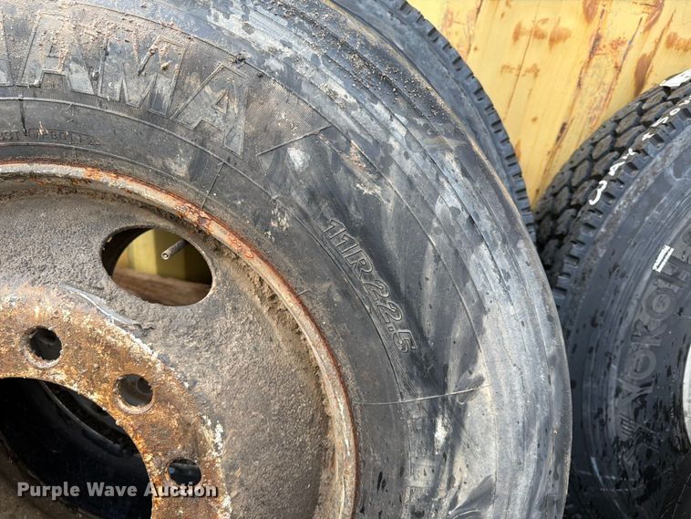 image for item FN5813 (20) tires and wheels