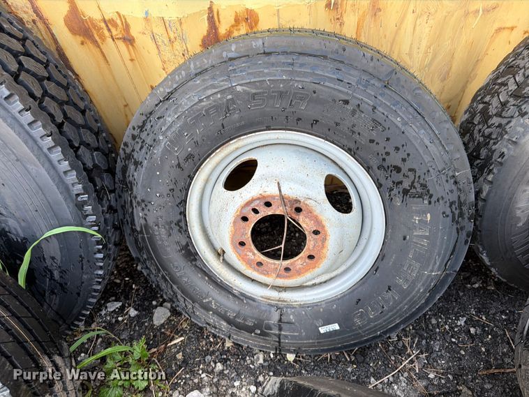 image for item FN5813 (20) tires and wheels