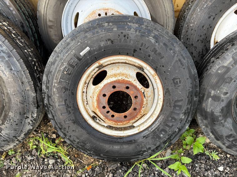 image for item FN5813 (20) tires and wheels