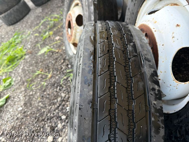 image for item FN5813 (20) tires and wheels