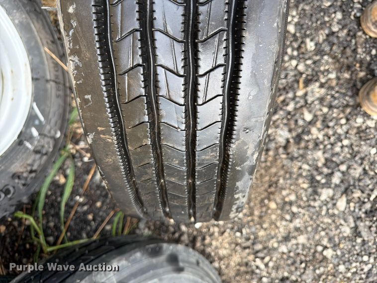 image for item FN5813 (20) tires and wheels