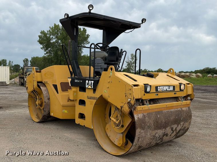 image for item FN5815 2007 Caterpillar CB-534D XW double drum vibratory roller