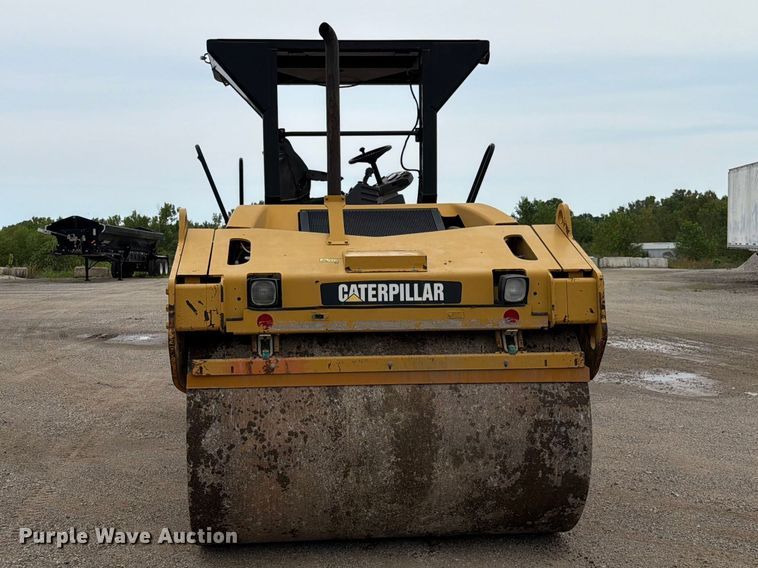image for item FN5815 2007 Caterpillar CB-534D XW double drum vibratory roller