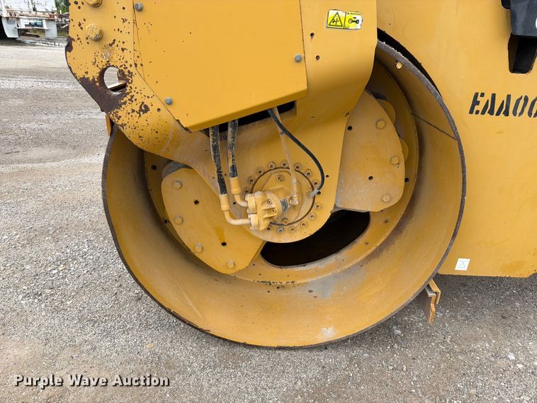 image for item FN5815 2007 Caterpillar CB-534D XW double drum vibratory roller
