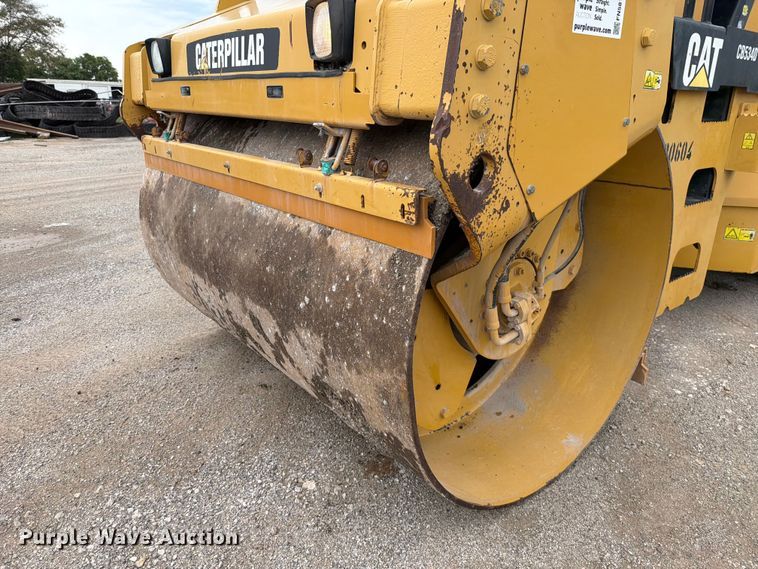 image for item FN5815 2007 Caterpillar CB-534D XW double drum vibratory roller